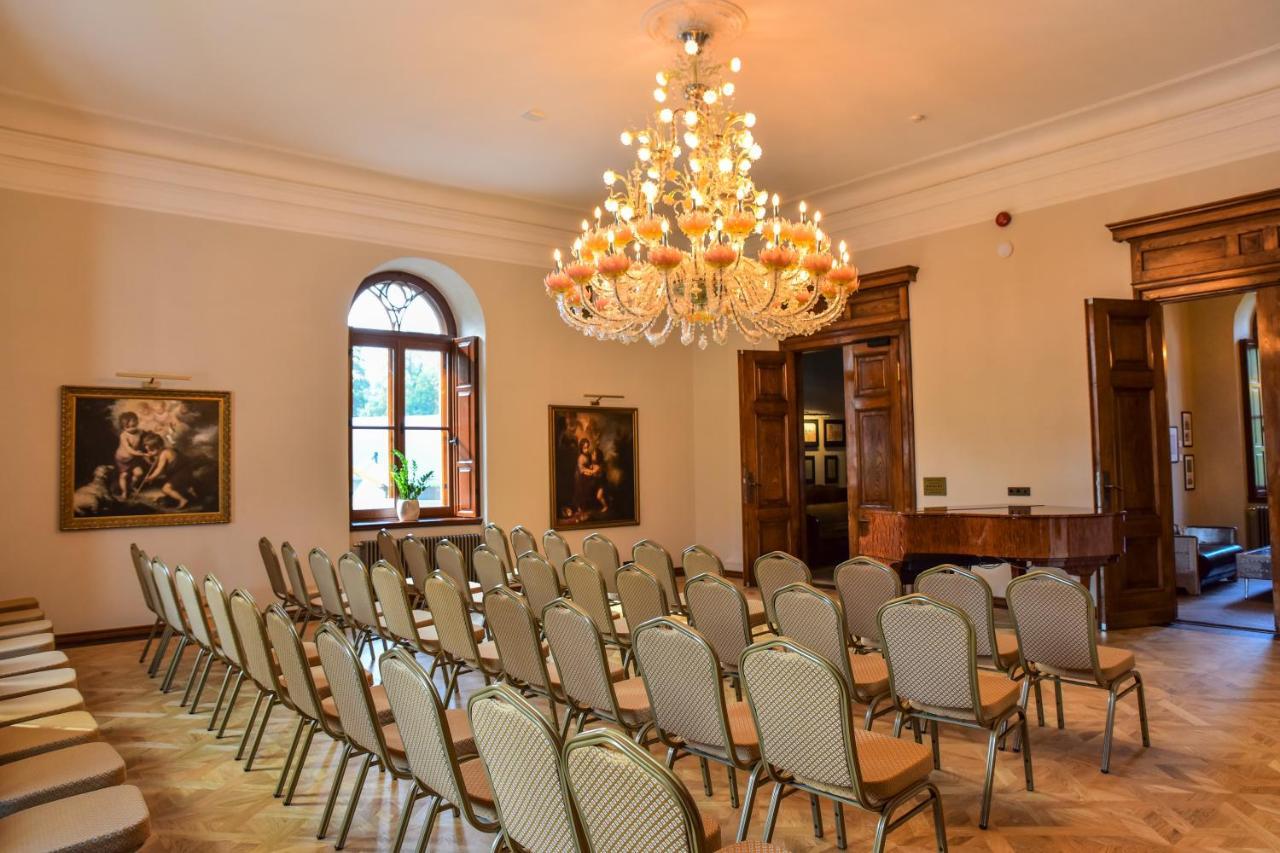 Schloss Fellin Boutique Hotel And Spa ヴィリャンディ エクステリア 写真